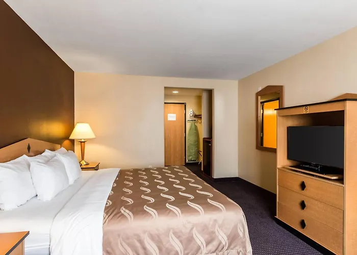 Quality Near Hood Inn 4*